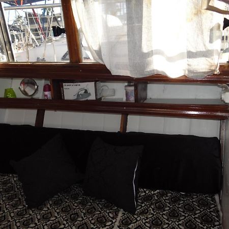 Precioso Barco En Barcelona Otel Badalona Dış mekan fotoğraf