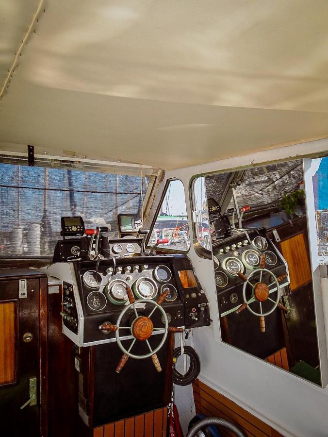 Precioso Barco En Barcelona Otel Badalona Dış mekan fotoğraf