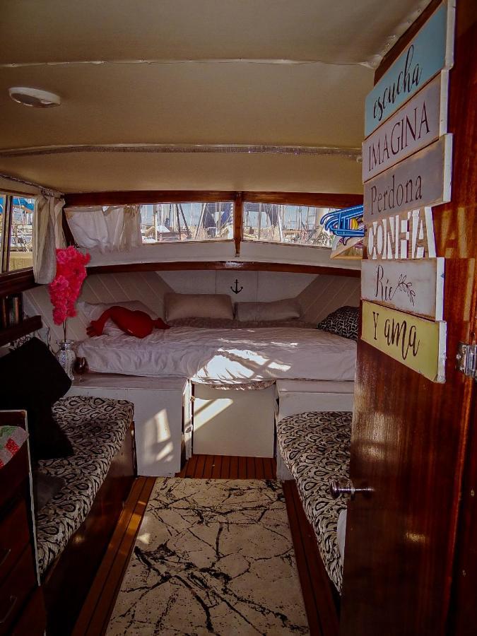Precioso Barco En Barcelona Otel Badalona Dış mekan fotoğraf